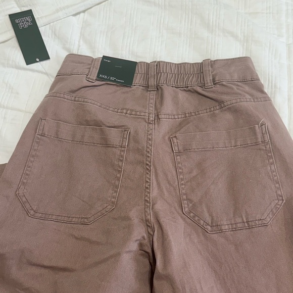 NWT Wild Fable by Target women’s XXS Mauve wide leg cargo pants - Picture 5 of 7